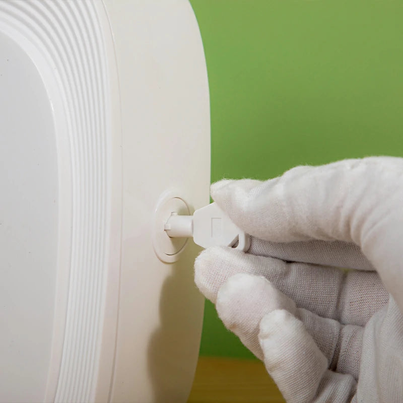 Silent Essential Oil Diffuser – Compact Aroma Diffuser for Home, Office & Small Spaces (In Stock)