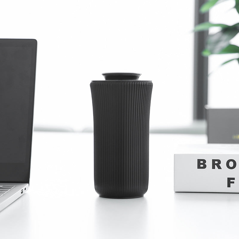 Compact Cylindrical USB Aroma Diffuser – Quiet & Energy-Efficient Diffuser for Cars & Small Spaces