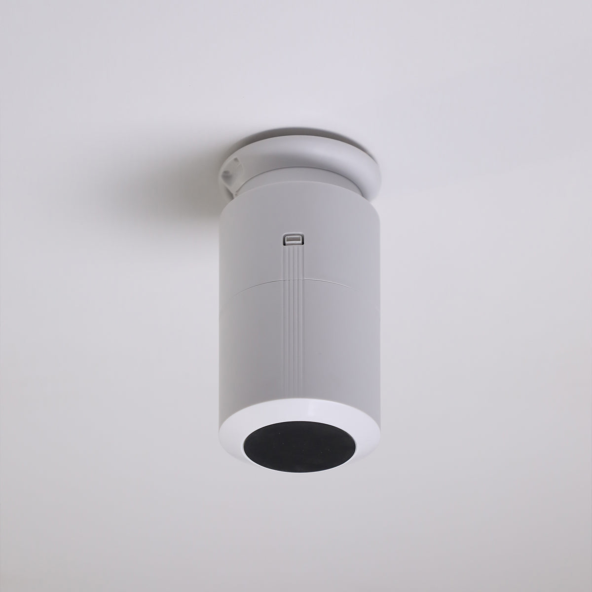 Modern Cylindrical Aroma Diffuser for Small Spaces