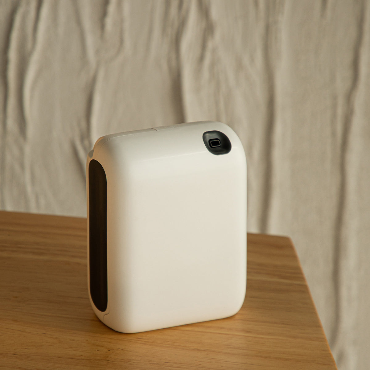 Square Aroma Diffuser – Bluetooth-Controlled, Silent & Energy-Efficient for Small Rooms